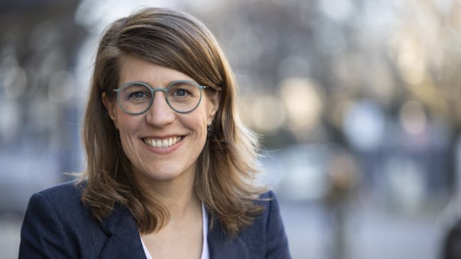 Ministerin Verena Schäffer MKJFGF, Foto Ralph Sondermann